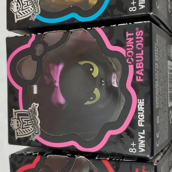 NIP 3 Monster High Vinyl Figures - Picture 3 of 12